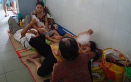Điểm tin: Chen chúc nằm ngoài hành lang trong bệnh viện nhi