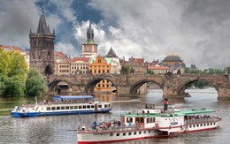 Theo dòng Vltava khám phá Prague xinh đẹp