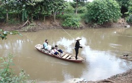 Bám dây qua sông ở Trảng Bom