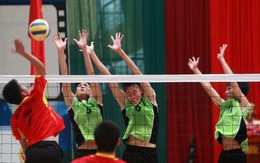 Dân phong trào không phải đấu với chuyên nghiệp