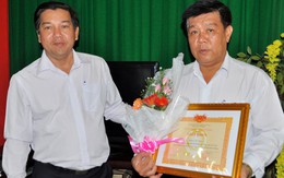 Khen thưởng chánh án trả hộp bánh trung thu có 15 triệu đồng