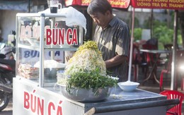 Ăn bún cá bông điên điển trứ danh miệt Châu Đốc 