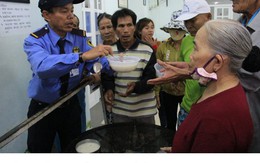 Gánh nặng ung thư - Kỳ 1: Bán nhà, vét sạch tiền chữa bệnh