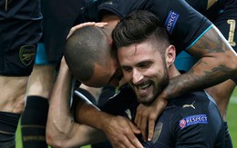 Giroud lập hat-trick đưa Arsenal vào vòng 16 đội Champions League