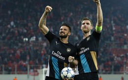 Giroud không phụ lòng ông Wenger