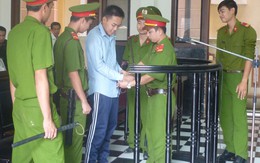 Bênh cha đâm chết người đi xe lạng lách, lãnh 6 năm tù