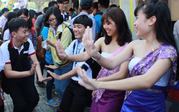 Nghĩ rộng, nhìn xa dưới “mái nhà khu vực”