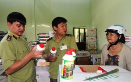 Bán phân bón trị bá bệnh ghi bằng tiếng nước ngoài