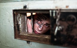 Tù nhân ồ ạt viết sách  để giảm án tù