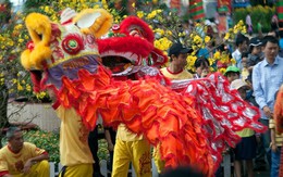 Sài Gòn rộn ràng lân tết