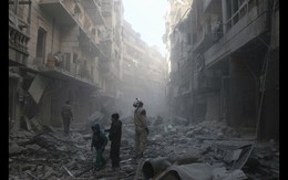 ​Những bức ảnh chụp thành phố Syria đang hấp hối