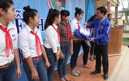 Tặng khu bếp ăn bán trú cho học sinh vùng cao