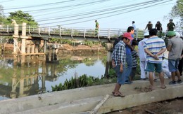Thi thể nam sinh vướng trên trụ bảo vệ cầu Công Dân