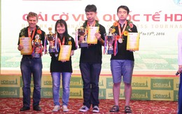 Thảo Nguyên chia tiền thưởng hạng nhất nữ