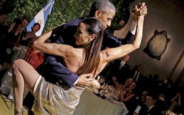 Ông Obama ôm nữ vũ công xinh đẹp Argentina nhảy tango