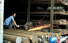 Chuyền sắt trúng dây 110kV, một người thợ bị giật cháy sém