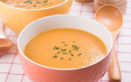 ​Giúp trẻ nhỏ làm quen với thức ăn dặm