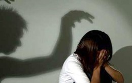 Rút bớt tội danh cho bị cáo hiếp dâm con riêng của vợ