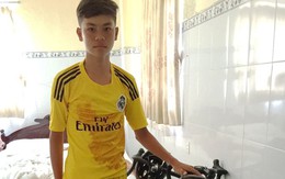 Xe đưa tang cán nát xe đạp VĐV trên đường đua