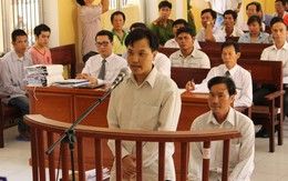 Thiếu nhân chứng quan trọng, hoãn xử nhóm công an dùng nhục hình