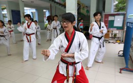 Học sinh tiểu học Nhật mùa hè được tự động...đi chơi