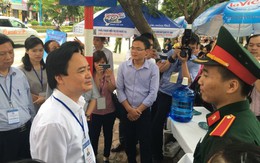 Trễ giờ thi vì "xem giờ trên mạng"