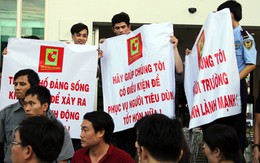 Bị bít lối vô tầng hầm, nhân viên BigC tụ tập phản đối
