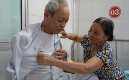 Áp lực chăm người bệnh
