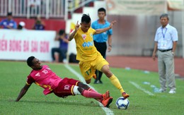 Cầu thủ Việt thể hiện tình yêu nước