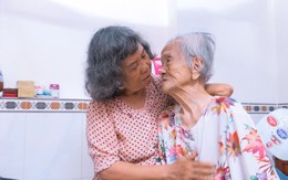 Tổ quốc hôm nay  đâu cũng là phía trước