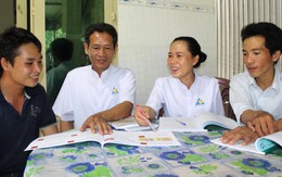 4 cha con học chung 1 lớp