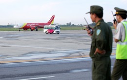 ​An ninh sân bay trả hơn 100 triệu đồng cho khách đánh rơi