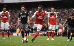 Cazorla ghi ở phút 90+4, Arsenal thắng nghẹt thở Southampton