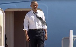 Lo “tám”, ông Clinton để TT Obama đợi sốt ruột trên máy bay