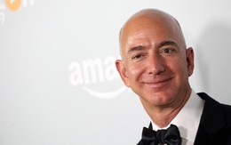 Lãnh đạo Amazon vươn lên giàu thứ 2 nước Mỹ