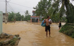 Huy động lực lượng tìm kiếm hai người bị lũ cuốn