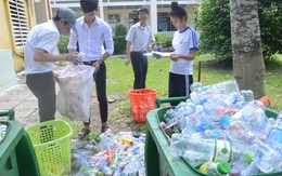 Biến ve chai thành học bổng