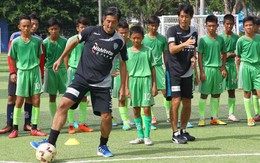 ​CLB Avispa Fukuoka giao lưu với cầu thủ trẻ Cần Thơ