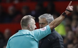 Mourinho bị đuổi, M.U chia điểm với West Ham