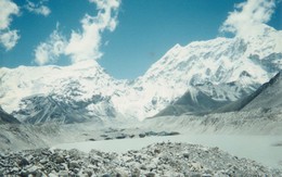 ​Nhiệt độ trái đất cao làm tăng nguy cơ lũ lụt ở dãy Himalaya