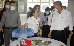 Kiểm soát không xuể thực phẩm nơi đông công nhân