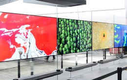 ​LG gây bất ngờ với TV Signature OLED W tại CES 2017