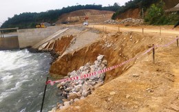 Hà Tĩnh: Dự án ngàn tỷ chưa xong đã sạt lở