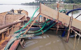 Thu giữ sà lan, ghe khai thác cát lậu trên sông Đồng Nai