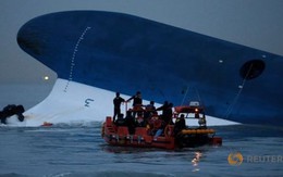 Hàn Quốc trục vớt phà Sewol tìm 9 người mất tích