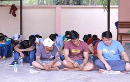 Huy động 50 người giải cứu vợ bị ép vào nhà nghỉ