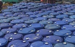 ​Bắt hai tàu chở dầu không rõ nguồn gốc
