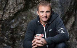 Nhà leo núi nổi tiếng Ueli Steck tử nạn gần Everest