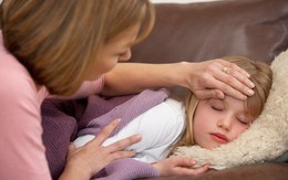 ​Chăm sóc khi trẻ sốt