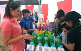 Vận động sữa miễn phí cho con công nhân
